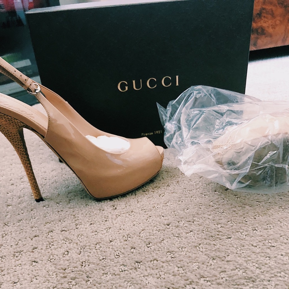GUCCI Slingback Open-Toed Pumps
